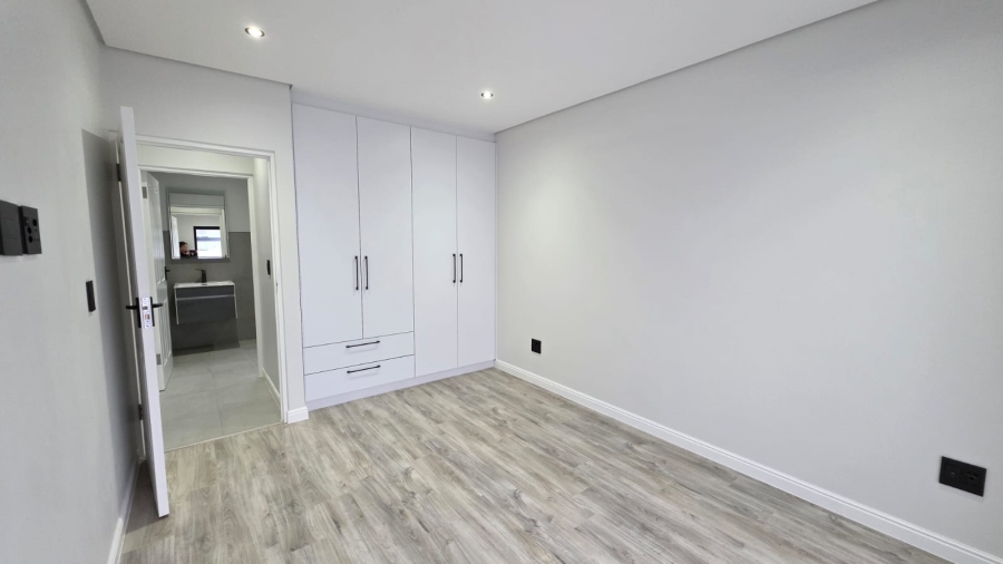 4 Bedroom Property for Sale in Sandown Western Cape